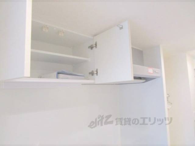 キッチン　キッチン上部収納