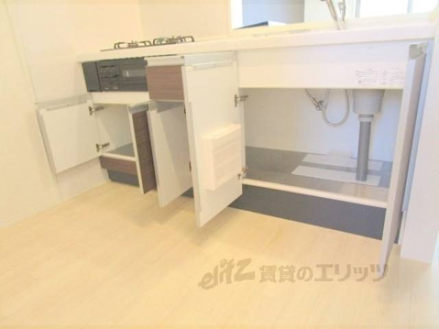 キッチン　下段収納