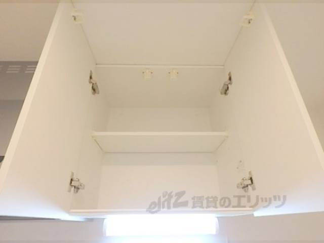 キッチン　キッチン上収納