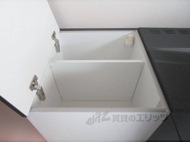 キッチン　上収納