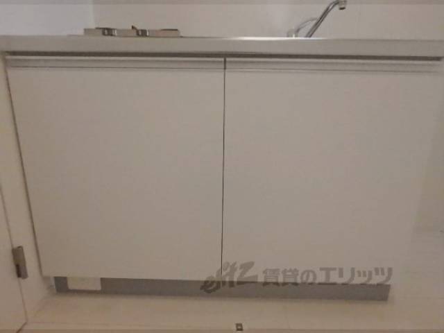 キッチン　キッチン下収納