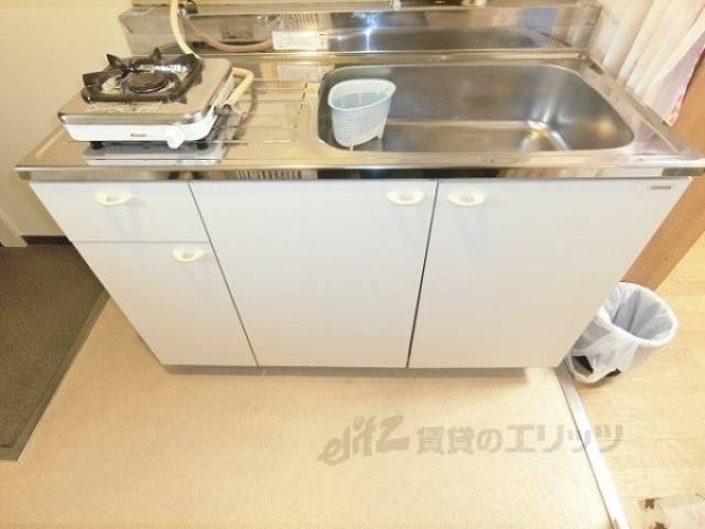 収納 キッチン台下