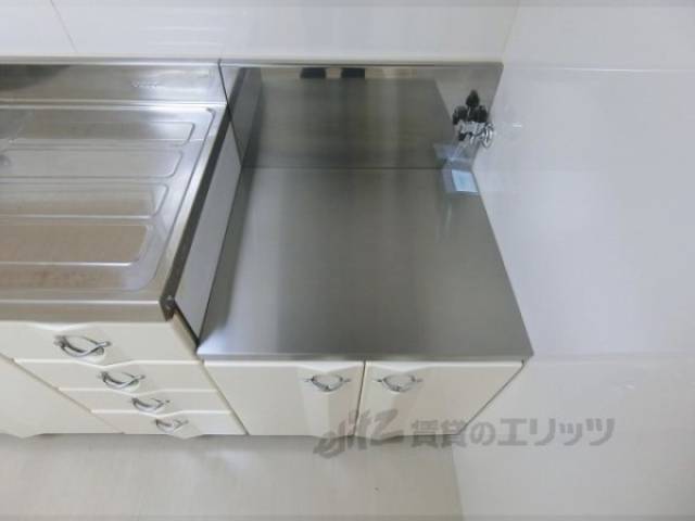 キッチン　コンロ置き場