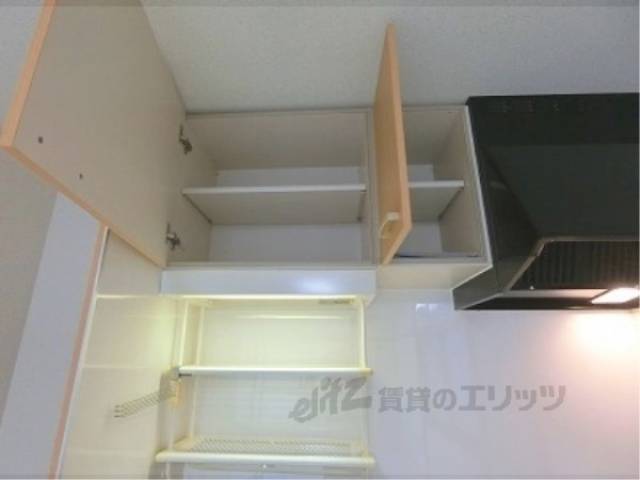 キッチン　キッチン上部収納