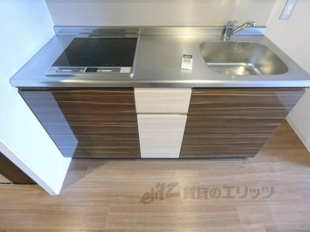 収納　キッチン下