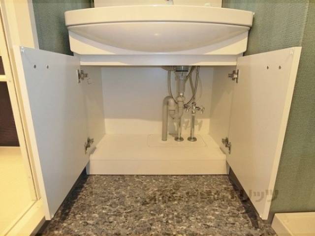 収納　洗面台下