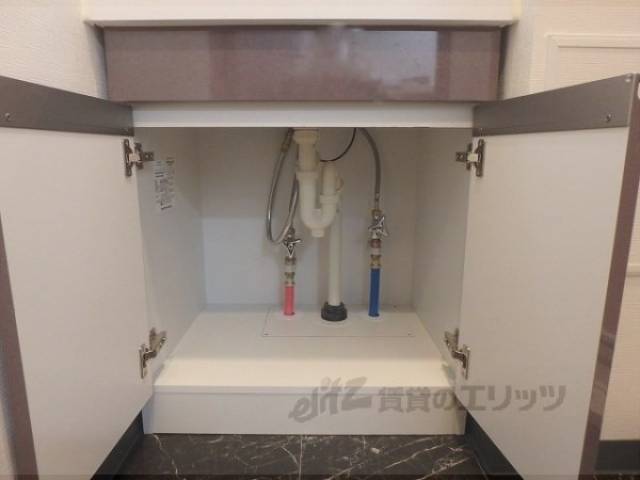 洗面所　下部収納