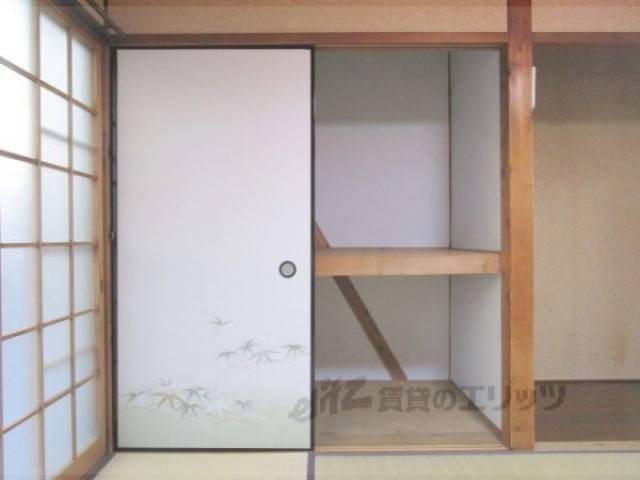 和室　押入