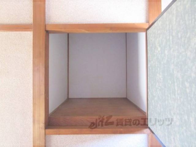 和室　収納