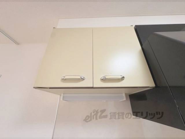 キッチン　上部収納