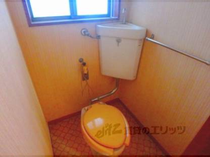 トイレ　2階