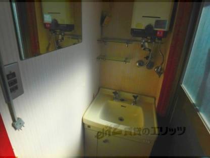 洗面所　2階