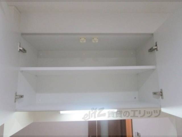 キッチン　上部収納