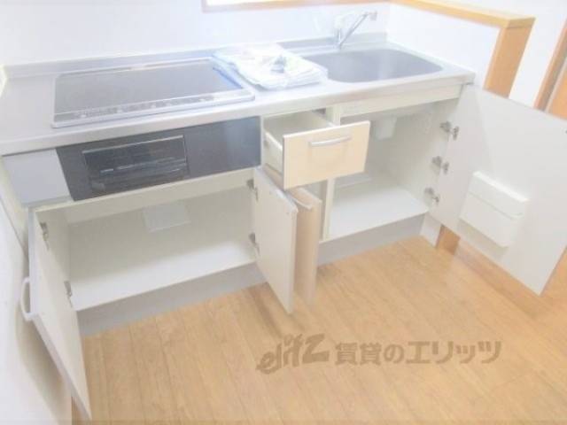 キッチン　下部収納