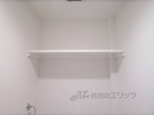 トイレ　収納棚