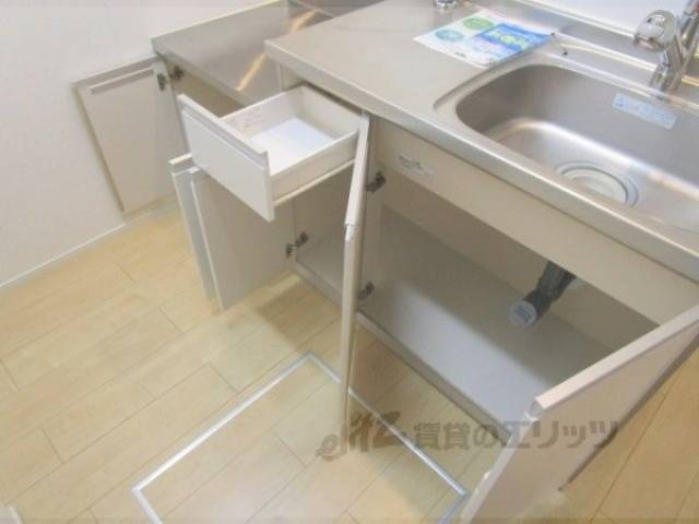 キッチン　下部収納