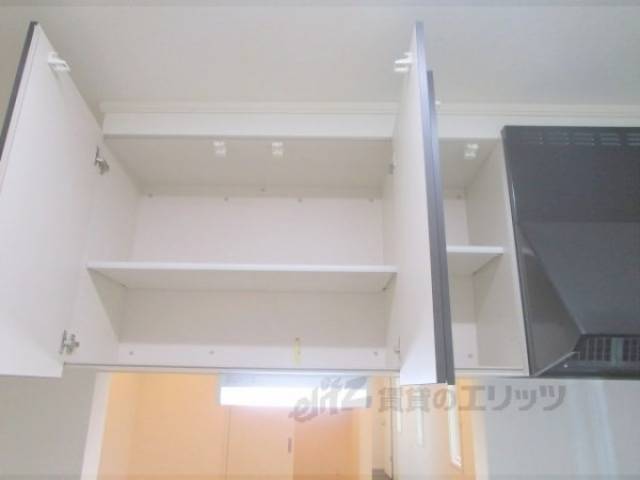キッチン　収納上部