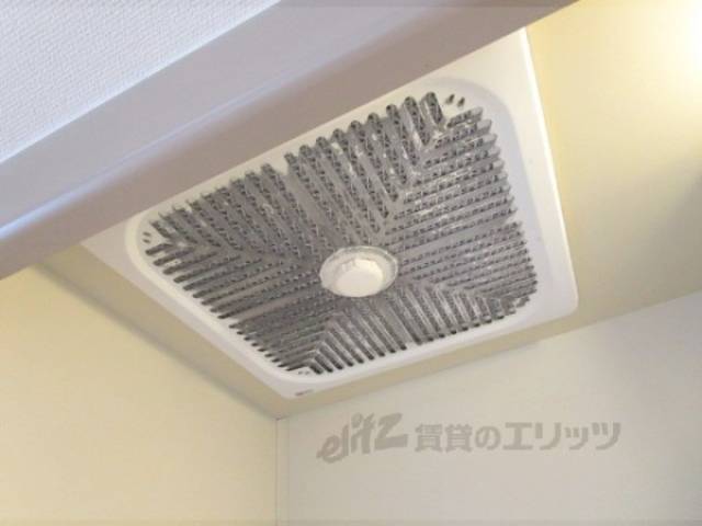キッチン　換気扇