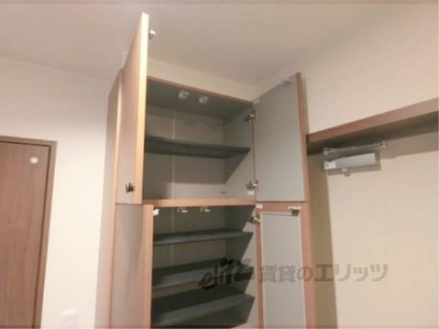 下駄箱　上部棚