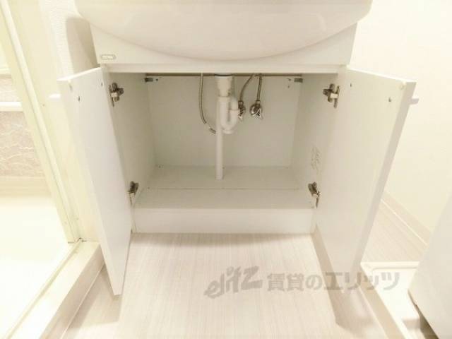 収納　洗面台下