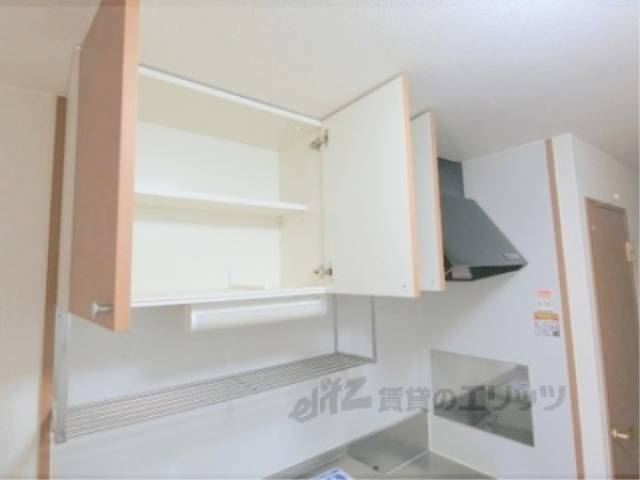 キッチン　上部棚