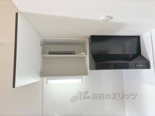 キッチン　上部収納