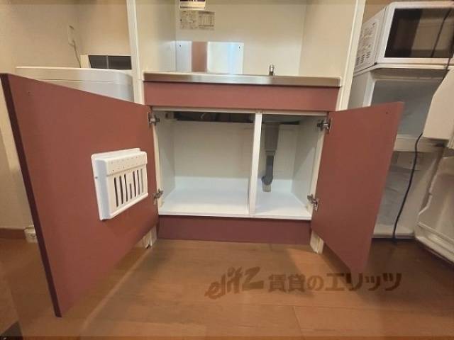 収納　キッチン台下