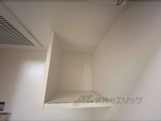 収納　キッチン台上