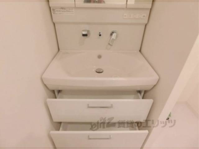 洗面所　独立洗面台