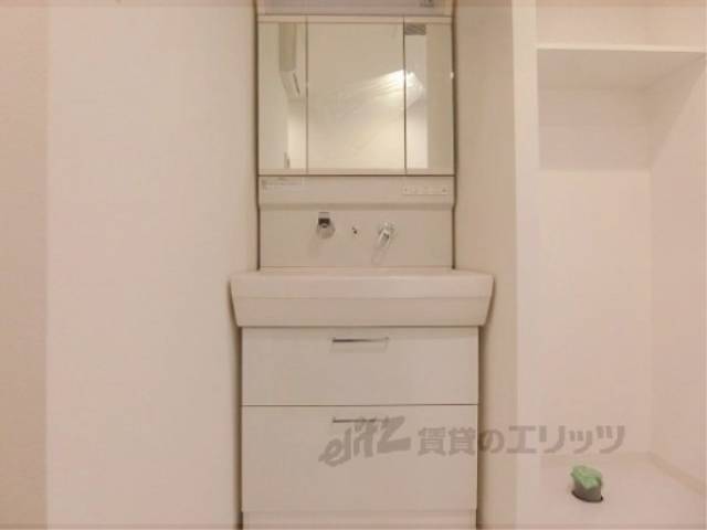 洗面所　独立洗面台