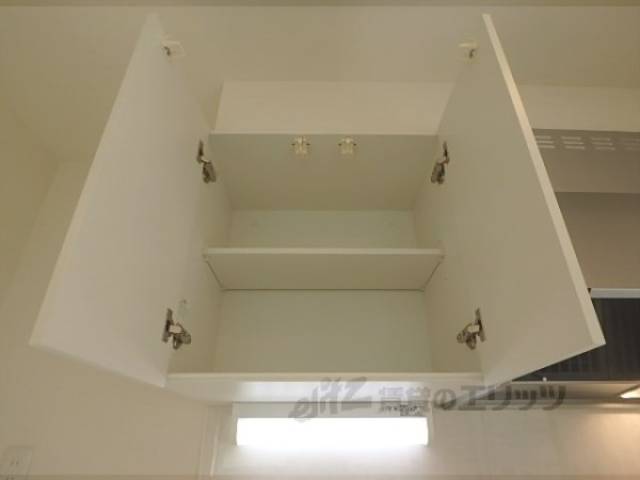 キッチン　収納上部