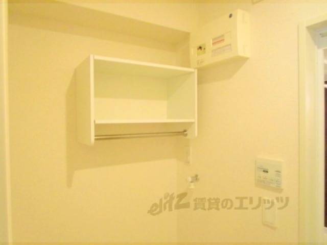 洗濯機置場　収納