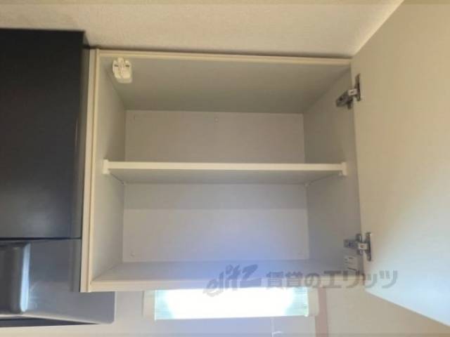 キッチン　上部収納