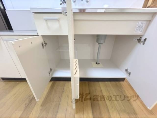 キッチン　下部収納