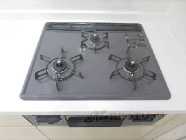 キッチン　ガス3口コンロ
