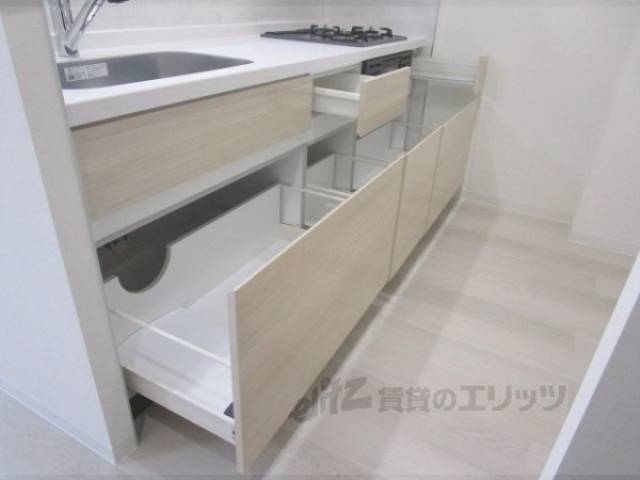 キッチン　キッチン下部収納