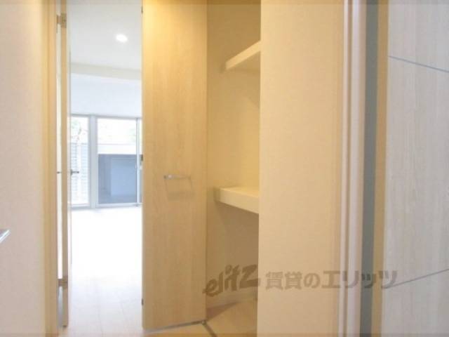 収納　廊下収納