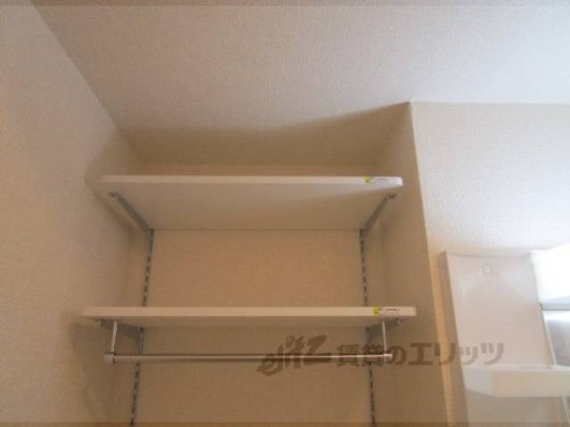 洗濯機置場　収納