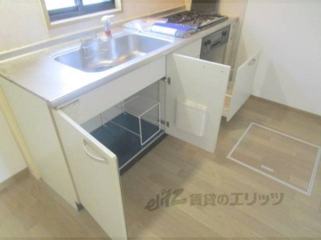 キッチン　下部収納