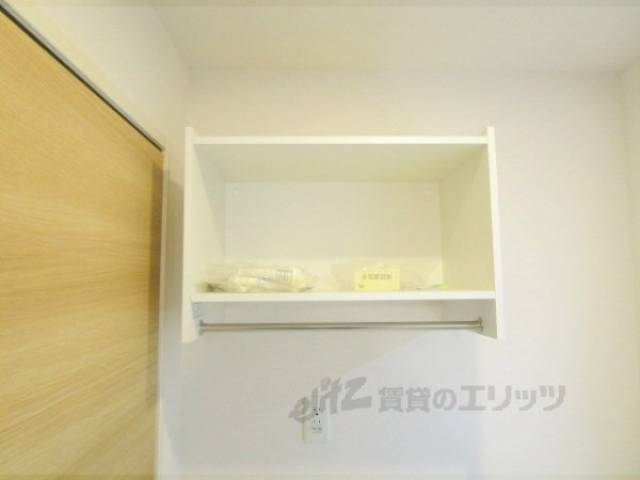 洗濯機置場　収納