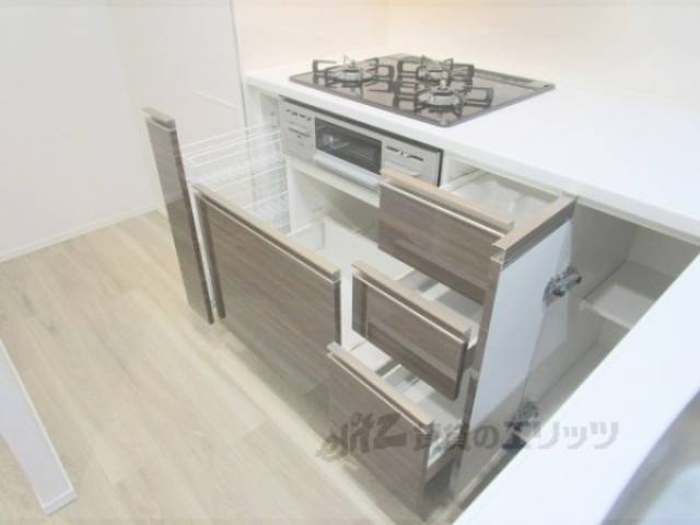 キッチン　下段収納