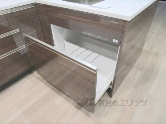 キッチン　下段収納