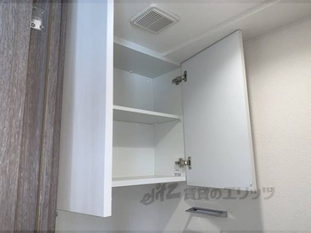 棚　トイレ上部
