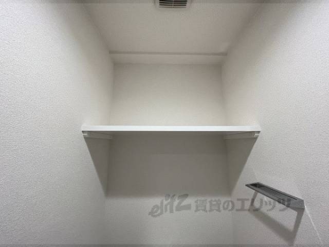 収納　トイレ上