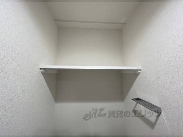 収納　トイレ上