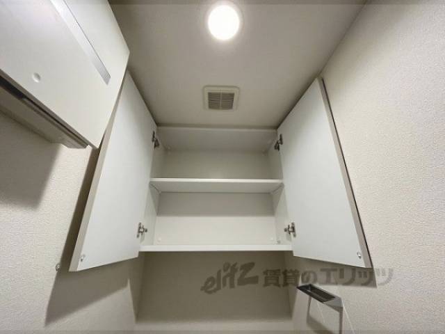収納　トイレ上
