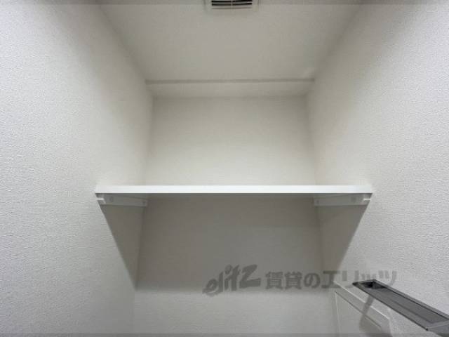 収納　トイレ上