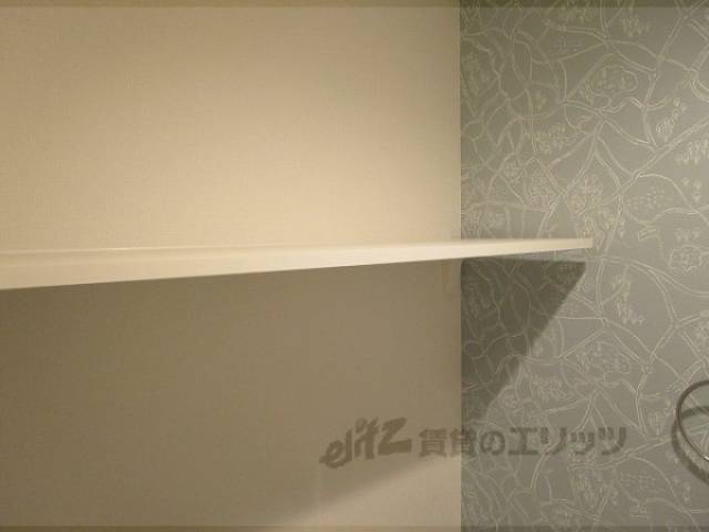 トイレ　上収納