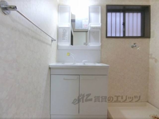 洗面所　独立洗面台