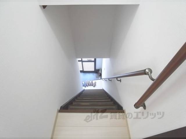 廊下　階段